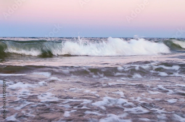 Fototapeta seashore with big waves