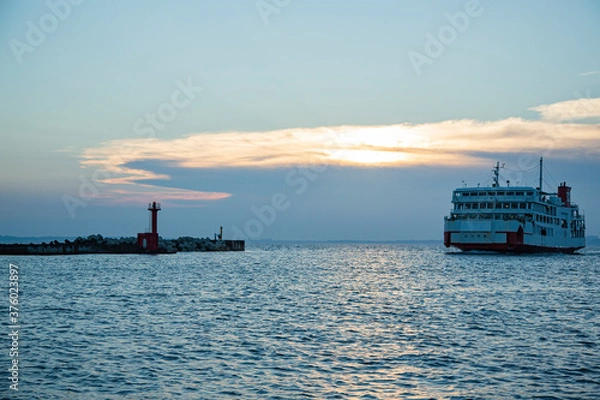 Obraz 夕暮れの金谷港