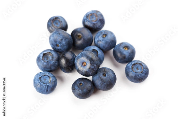 Fototapeta heap of blueberries isolated on white background