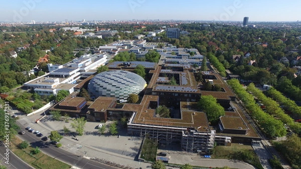 Fototapeta Gebäude der Freie Universität Berlin in  Dahlem