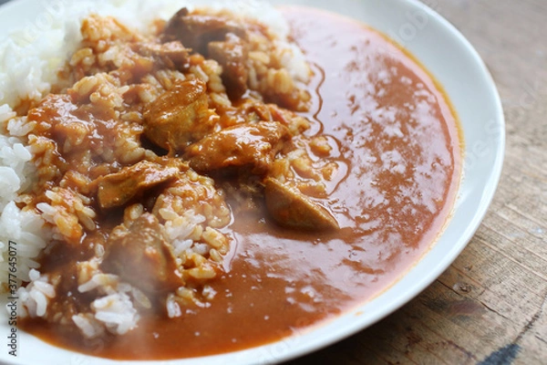 Fototapeta 出来たてのほんわか湯気の上がるカレーライス