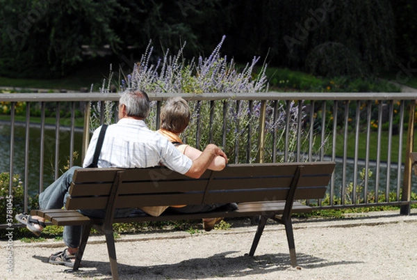 Fototapeta amoureux sur banc