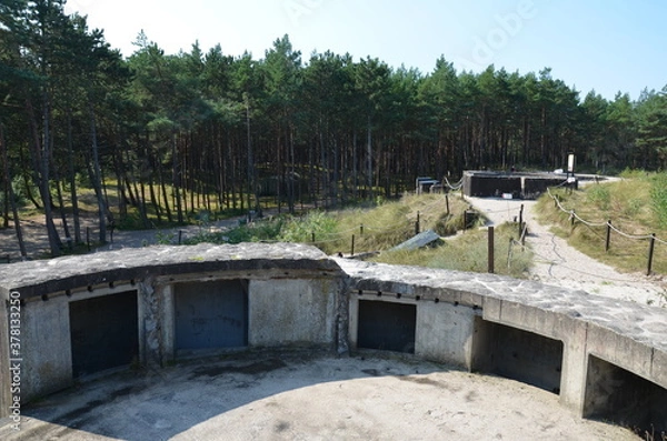 Fototapeta bunkry Ustka , wojenne bunkry Ustka ,niebo, charakter, krajobraz, plaza, blękit, woda, piach, podróż, architektura, droga, brydż, lato, rzeka, gras, boardwalk, drewniane, droga, wybrzeze, drewna,