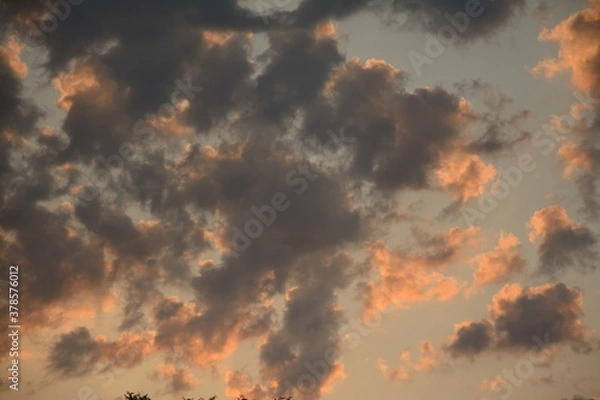 Obraz threatening clouds at sunset