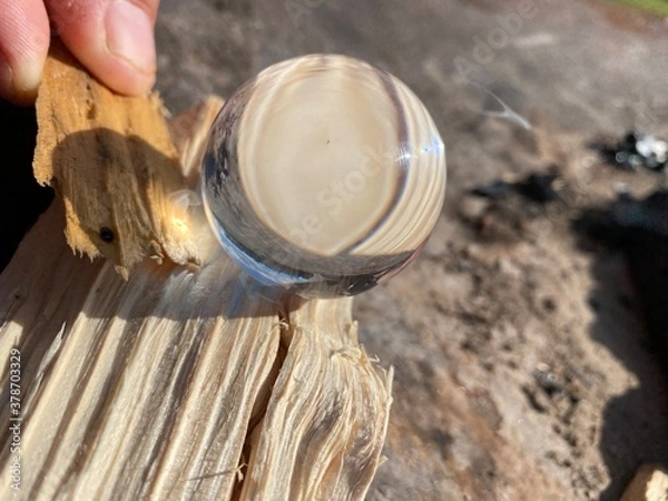 Obraz hands holding tin can