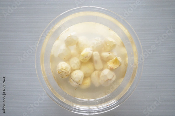 Fototapeta 栗のアク抜き