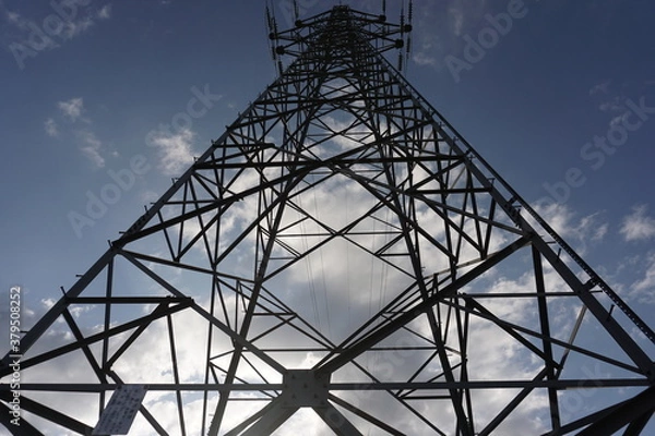 Fototapeta 青空に伸びる鉄塔