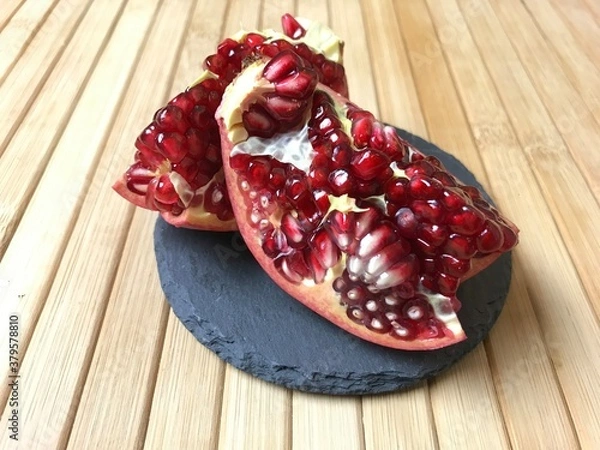 Obraz Open Pomegranate closeup