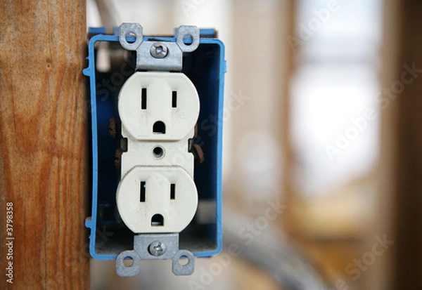 Obraz A 120v duplex electrical receptactle box 