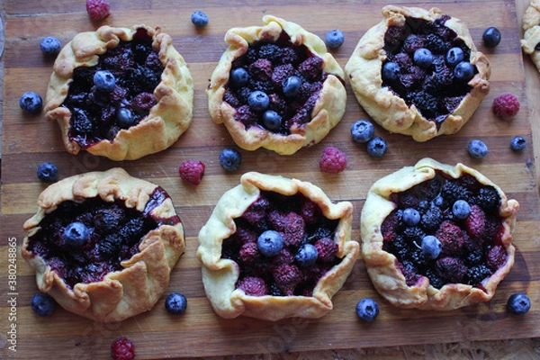 Obraz blueberry pie on a plate