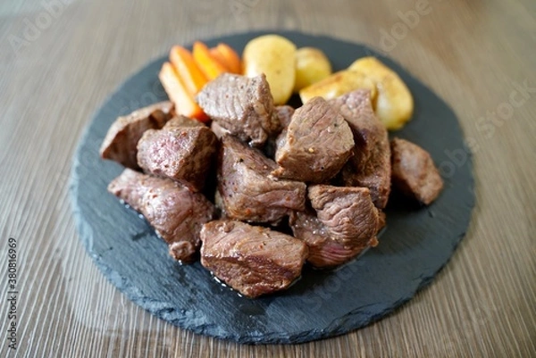 Fototapeta サイコロステーキ