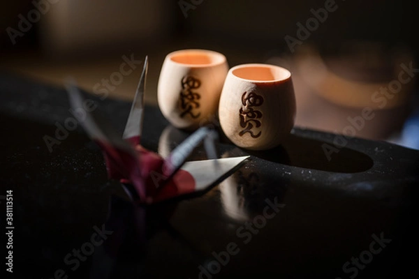 Obraz 折り鶴とおちょこ