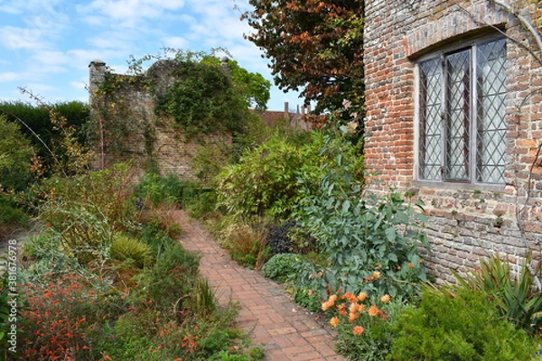 Obraz Nature lover staycation An inspiration for generations of poets artists the British countryside makes a great getaway Kent county is packed full of quaint villages market towns country estates castles