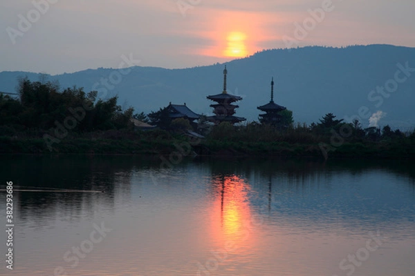 Fototapeta 夜明けの薬師寺