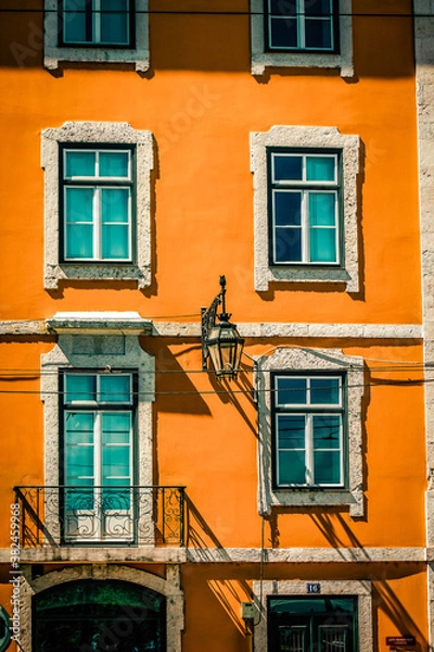 Obraz View of the facade of a building in the downtown of Lisbon in Portugal
