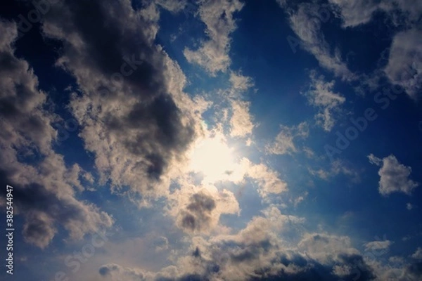 Fototapeta 青空と太陽