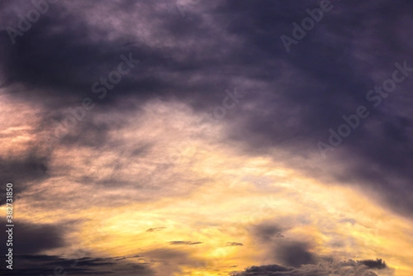 Obraz 荒れ模様の後の夕空