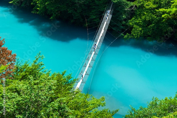 Obraz 夏の寸又峡とエメラルドブルーの川