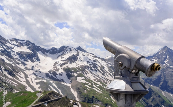 Fototapeta Großglockner Hochalpenstraße und Ferngläser
