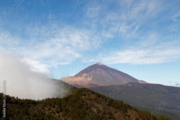 Obraz El pico Teide y su bruma