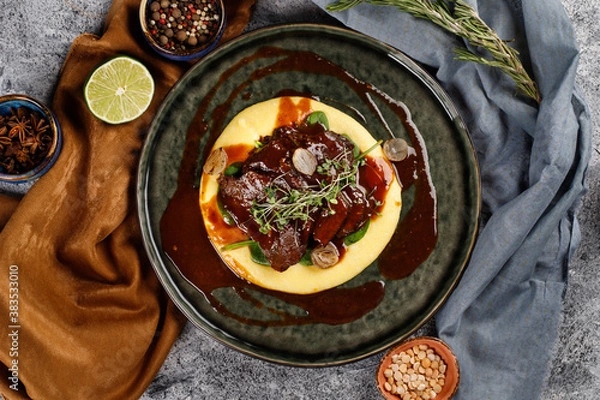 Fototapeta beef cheeks with mashed potatoes