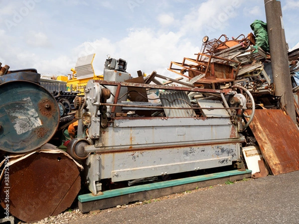 Fototapeta 積み上げたスクラップ。2020年9月、埼玉県越谷市にて撮影。