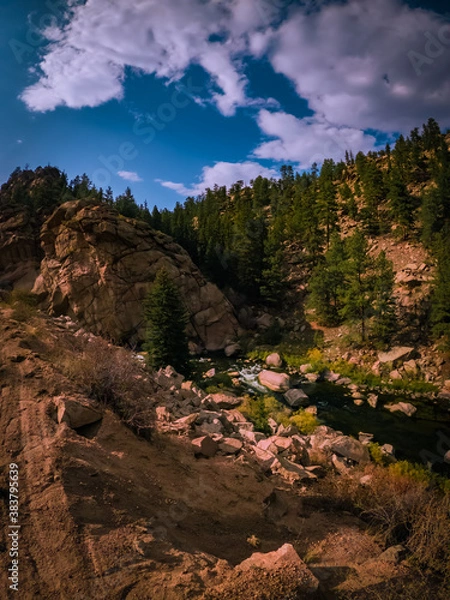 Fototapeta Flowing Down