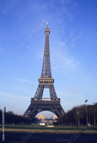 Fototapeta 青空のエッフェル塔