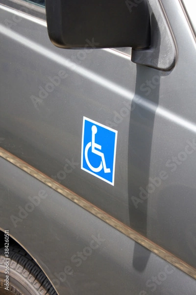 Fototapeta 車いすステッカーを貼ったワゴン車