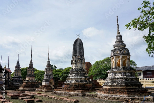 Obraz วัดมหาธาตุ ลรรคบุรี