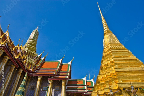 Obraz ancient architecture at temple of the emerald Buddha