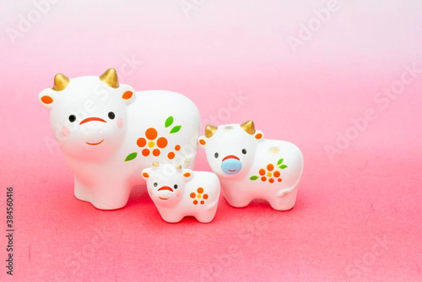 Fototapeta 2021年干支の牛（丑、うし）年賀状素材