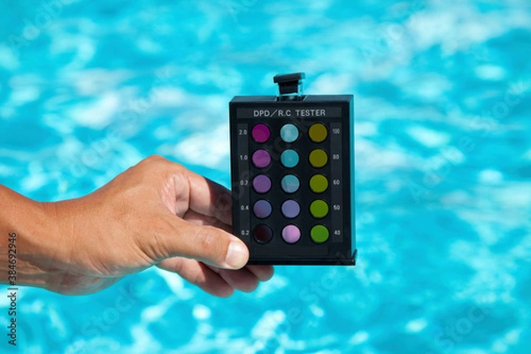 Fototapeta 学校プールの水質検査