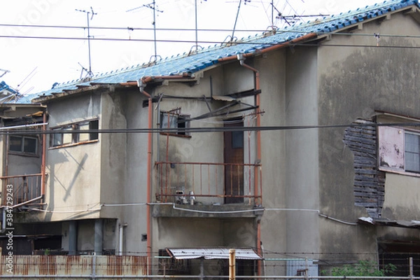 Fototapeta 古い二階建ての文化住宅