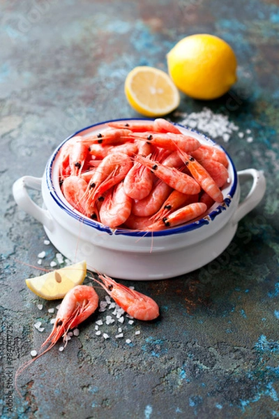 Obraz Boiled prawn shrimps in a ceramic pot, selective focus