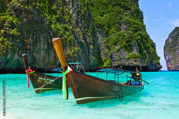 Obraz Barcos na Maya bay, Phi Phi island, phuket