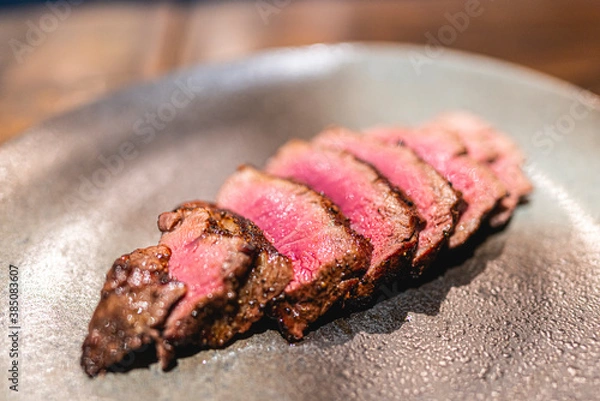 Fototapeta medium grilled beaf close up