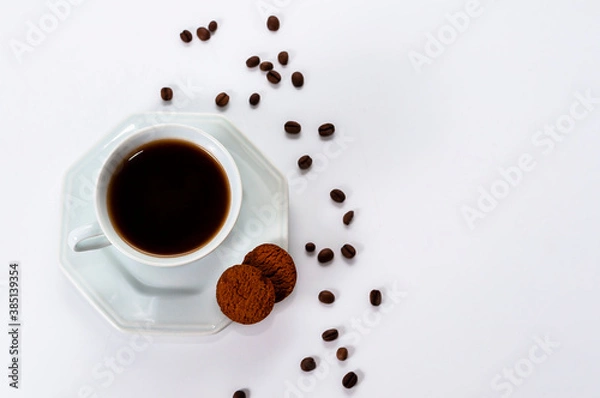 Obraz Hexagonal coffee cups with coffee beans on white background. With space for text. View from the top