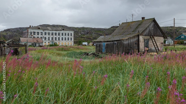 Obraz Houses in the village of Teriberka on the Barents sea coast, Russia, August 2020