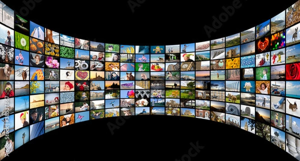 Fototapeta Abstrakcyjne tło multimedialne wykonane przez różne wygięte obrazy.
