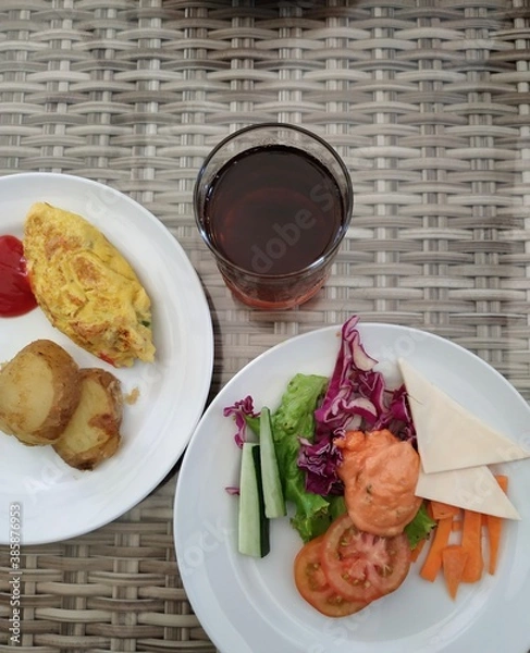 Obraz scrambled egg with salad