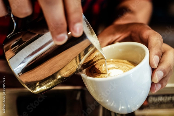 Obraz Preparando um capuccino