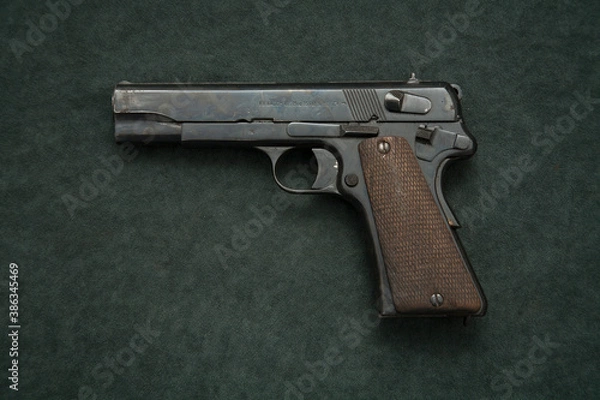 Obraz pistol