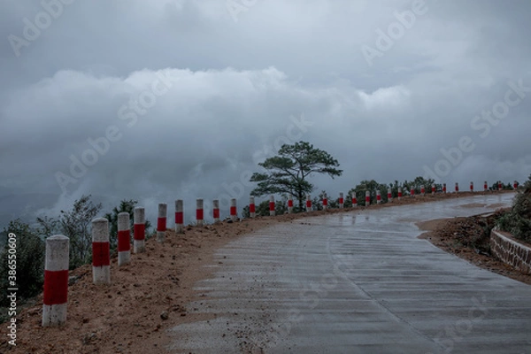Obraz clouds over the city