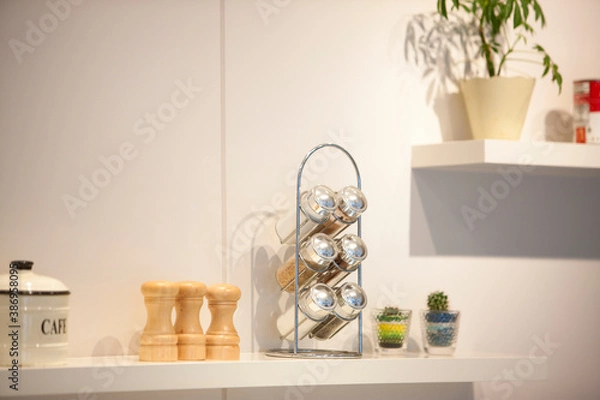 Fototapeta キッチンの棚に置かれた小物