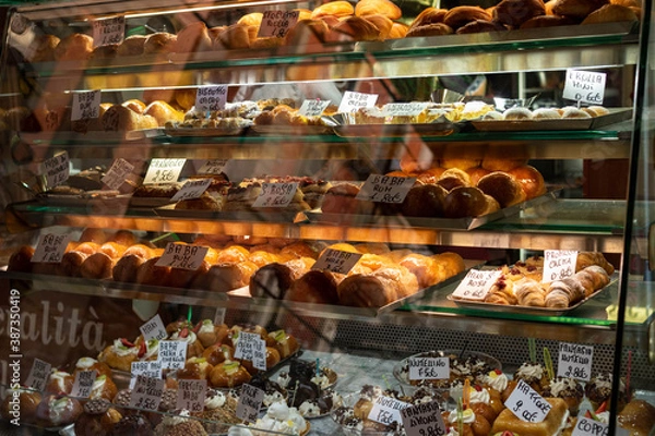 Obraz sfogliatelle e babà 