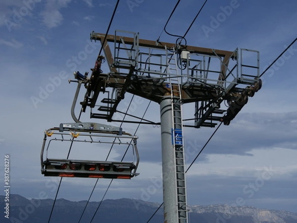 Obraz Télésiege dans le ciel