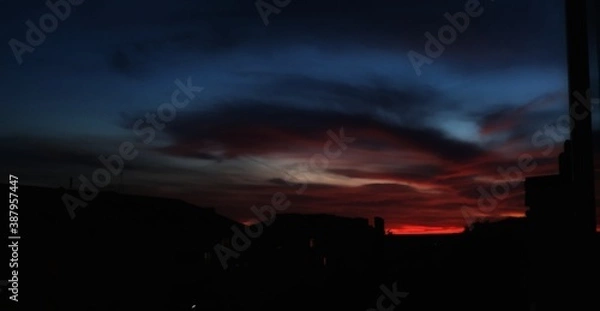Obraz clouds over city