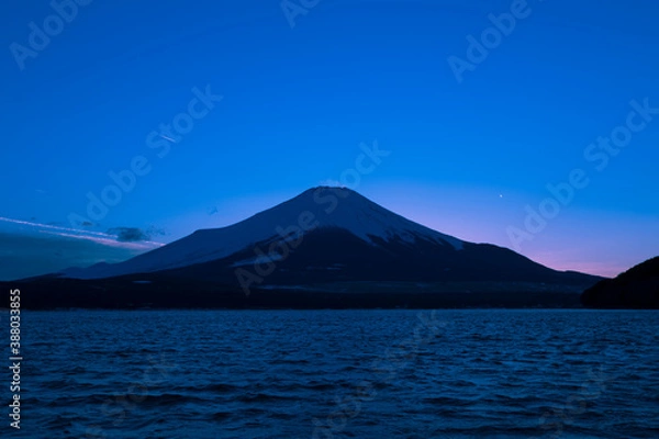 Fototapeta 山中湖からの富士山の夕暮れ