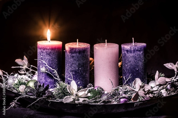 Obraz one burning candle on advent wreath